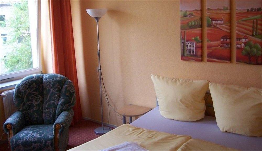 Hotel Pension Streuhof ברלין מראה חיצוני תמונה